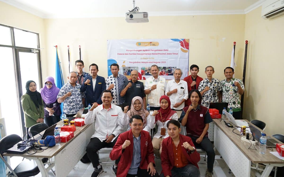 Pengabdian Masyarakat Dosen Sistem Informasi dalam Pelatihan Aplikasi E-PSKS di Dinas Sosial Provinsi Jawa Timur